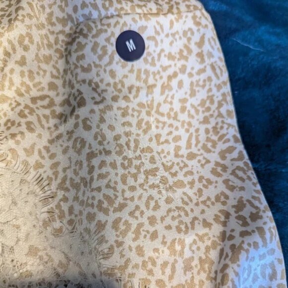 Abercrombie & Fitch Satin Leopard Print BodysuitSize M NWT - Picture 2 of 4